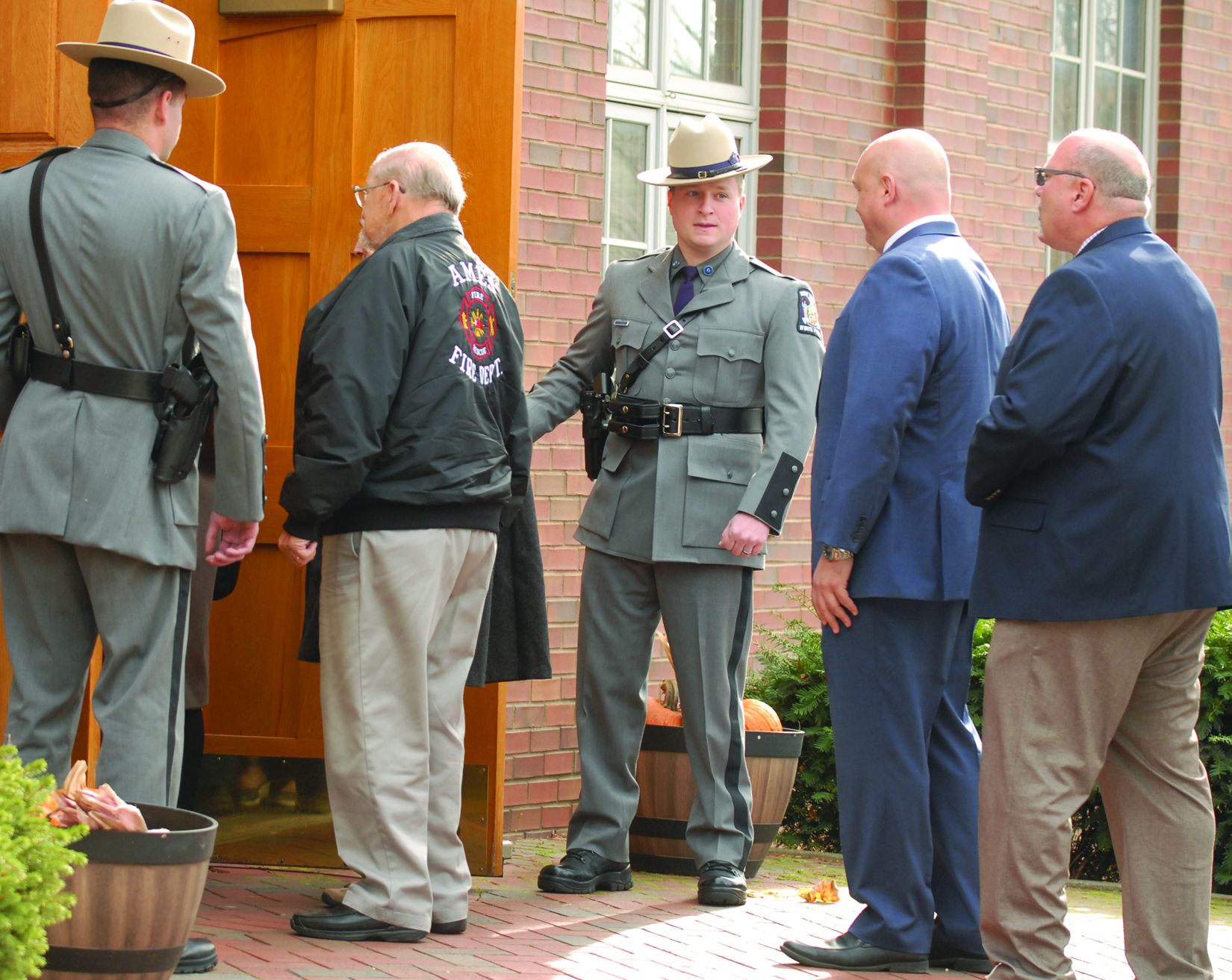 Former Sheriff Tony Desmond laid to rest